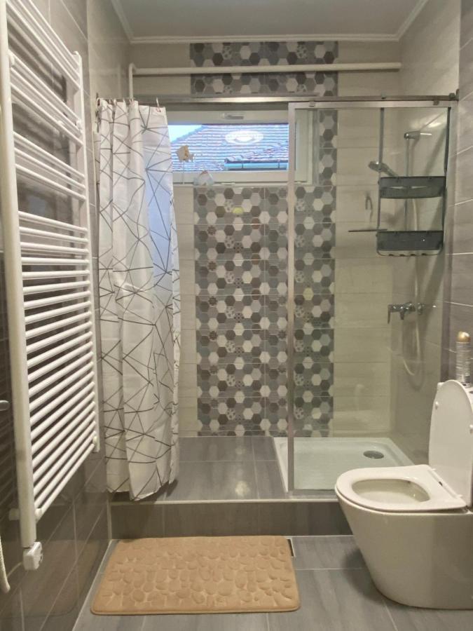 Eszter Apartman Eger Eksteriør billede