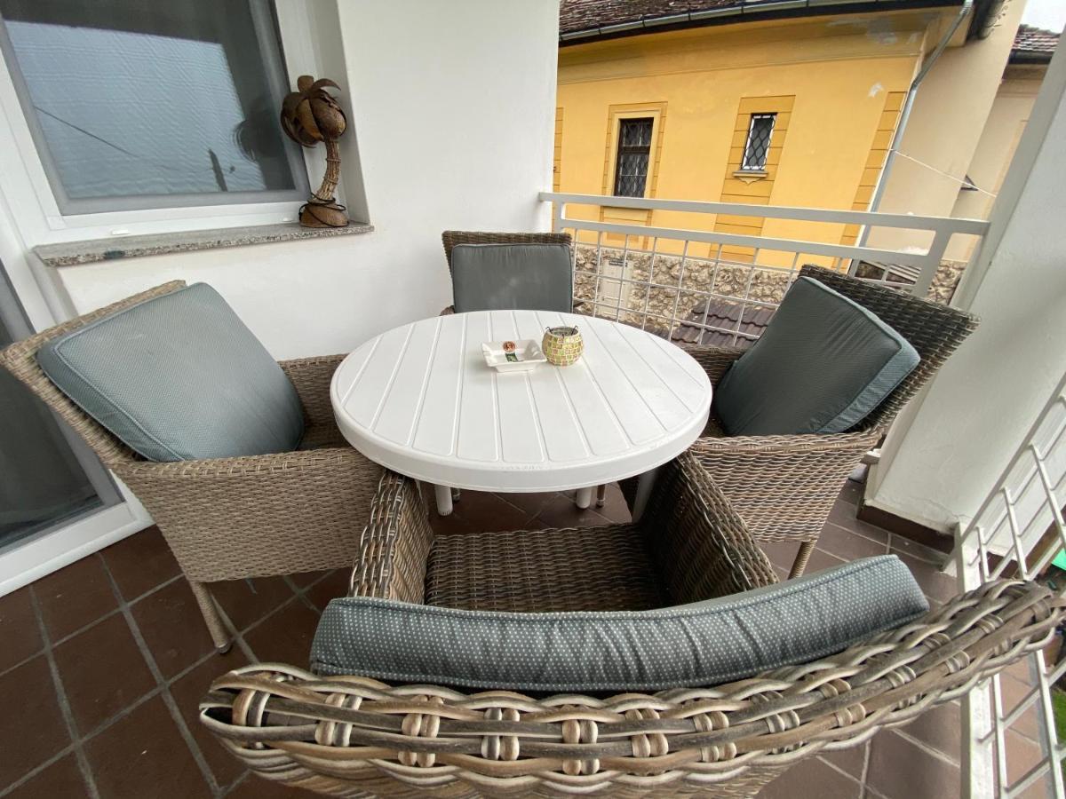 Eszter Apartman Eger Eksteriør billede