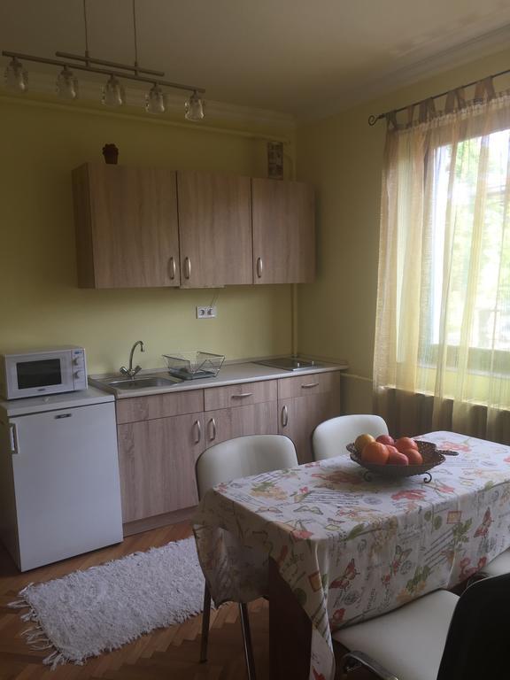 Eszter Apartman Eger Eksteriør billede