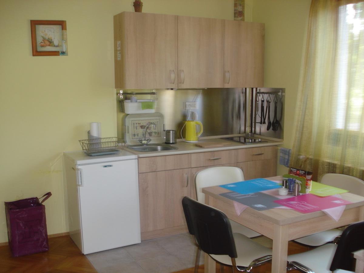 Eszter Apartman Eger Eksteriør billede